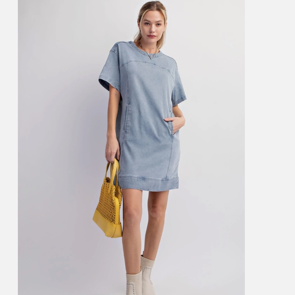 NWT Easel Denim Tunic Dress in Washed Denim - Medium - Blue